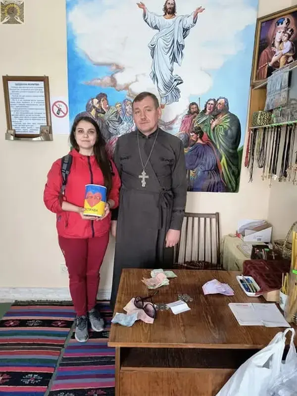 Передача допомоги від прихожан Храму Андрія Первозванного