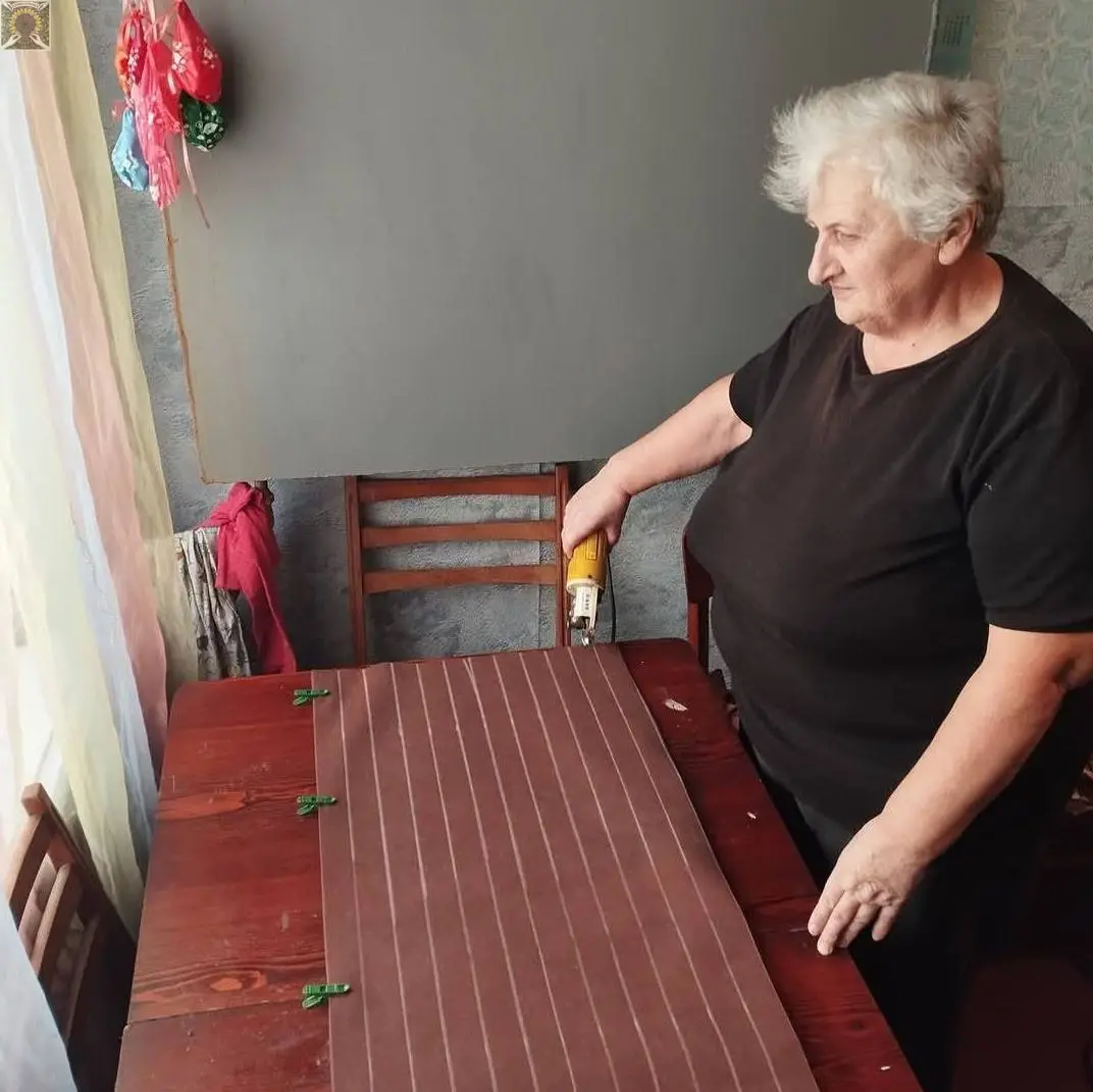 Підготовка сітки-основи на каркасі