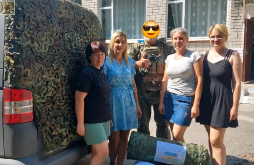 Процес плетіння маскувальної сітки у Великій Скельовій