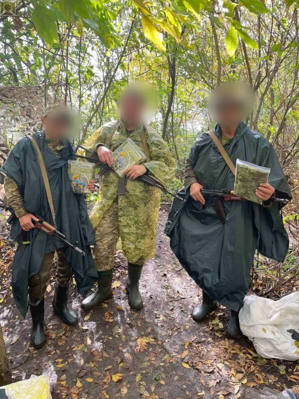 Готова партія дощовиків для відправлення